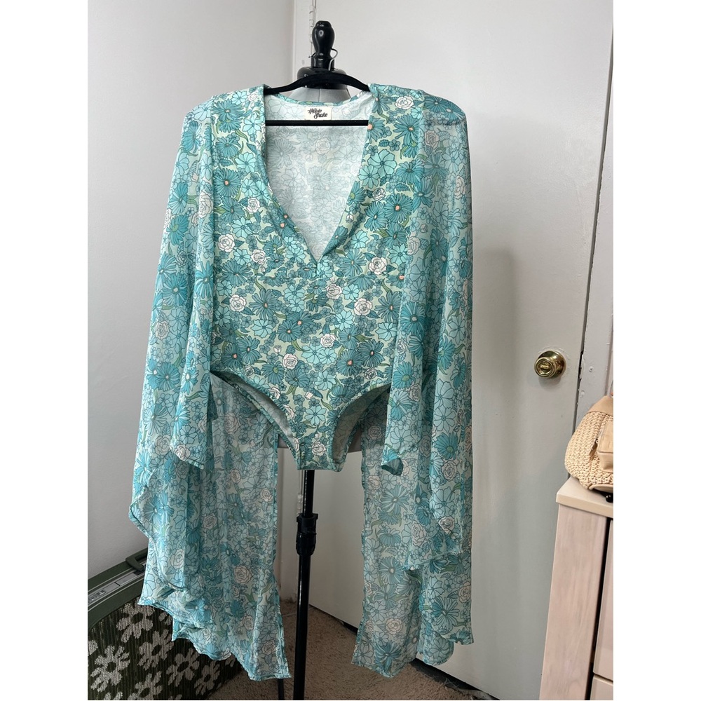 The hippie shake Lucy in the sky blue floral body